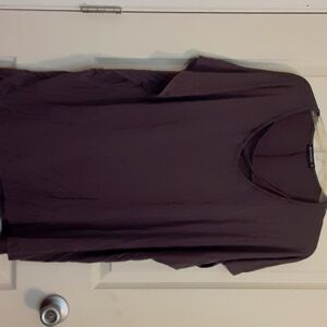 Gently used green t-shirt